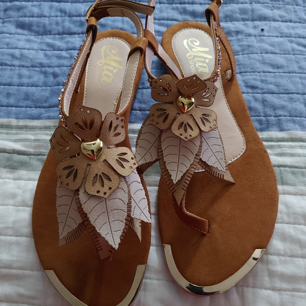 Mia women's sandles